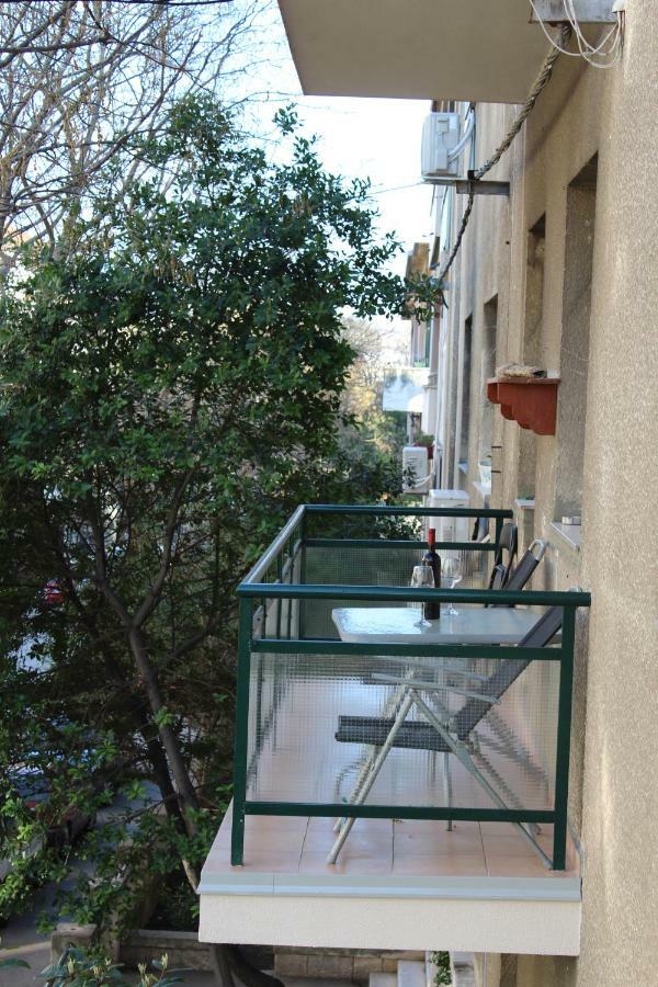 Cozy Apartment Mihaela With Balcony, Near Park Marjan & Old Town - Quiet Neighborhood スプリト エクステリア 写真